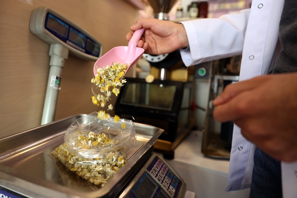 Foto - "Masum değiller" deyip uyardı: Şifadan çok zarar veriyor