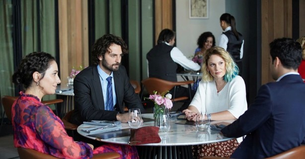 Foto - Masumlar Apartmanı'nda deprem! Başrol oyuncusu ayrıldı mı?