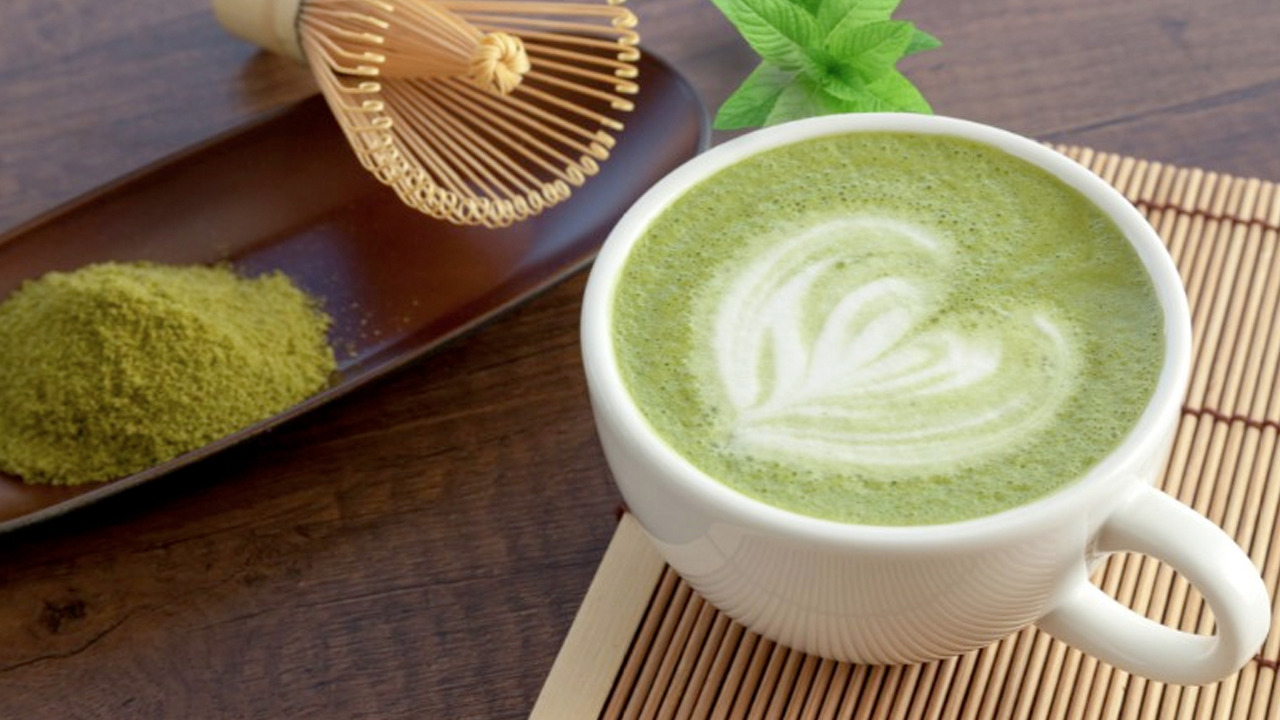Foto - Matcha mı yoksa filtre kahve mi? İki içecek kıyasıya rekabet ediyor! Zayıflamak isteyenler...