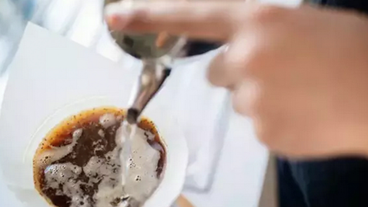 Matcha mı yoksa filtre kahve mi? İki içecek kıyasıya rekabet ediyor! Zayıflamak isteyenler...