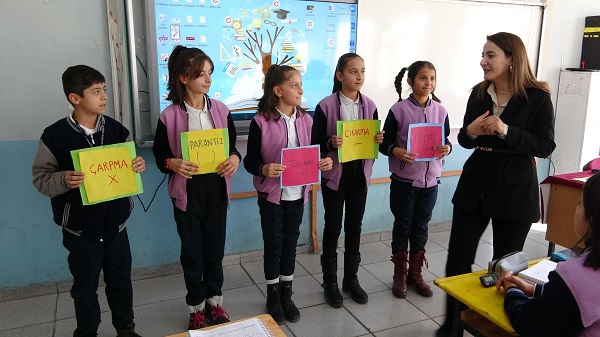 Foto - Matematik seferberliği meyvelerini veriyor! Eğlenerek öğrendiler birinci oldular