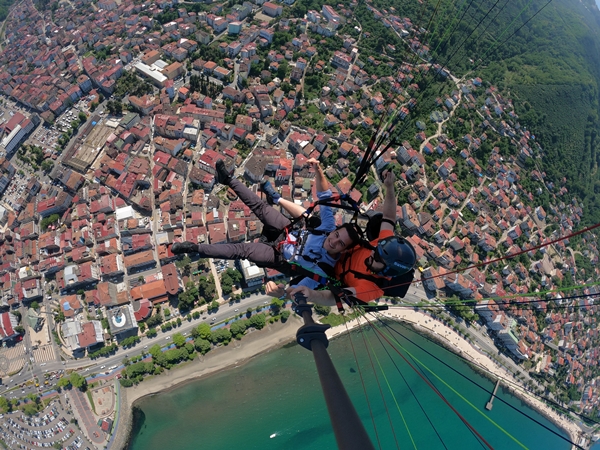 Foto - Mavi ile yeşilin buluştuğu kent yamaç paraşütçülerini ağırlıyor
