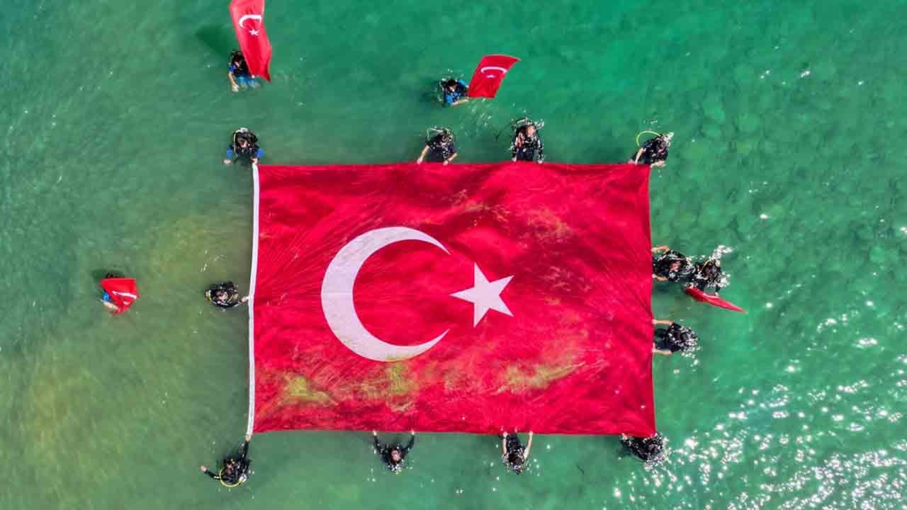 Mavi sular spora doyacak: Van'da 12. Su Sporları Festivali heyecanı!
