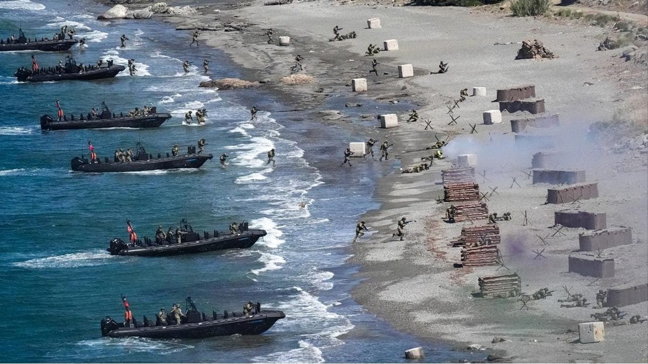 Foto - Mavi Vatan’da Yunanistan’a Türk donanması şoku: "Bizden izin almadan kuş bile uçamaz"