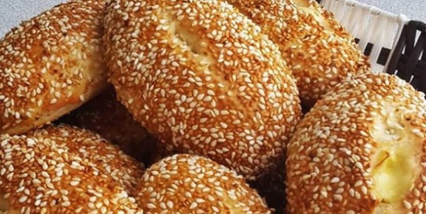 Mayasız susamlı poğaça tarifi: Kahvaltı için pratik, enfes tarif 
