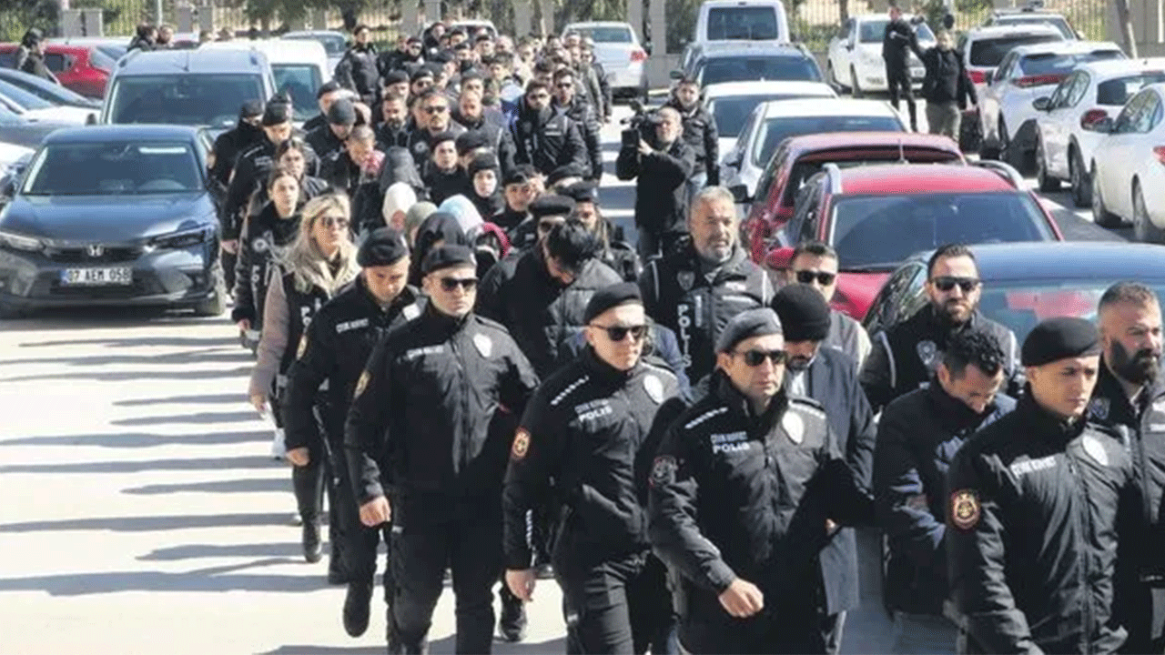 Maydonoz Döner'in kara para trafiği ifşa oldu: FETÖ'ye milyarlık para transferi!