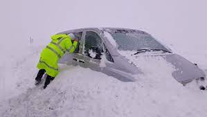 Mayıs ayında 4 metrelik karla mücadele!