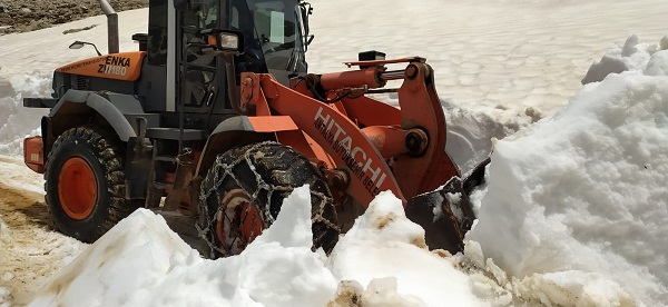 Foto - Mayıs ayında Antalya'da karla mücadele edildi