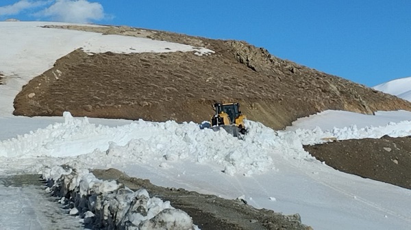 Foto - Mayıs ayında karla mücadele 