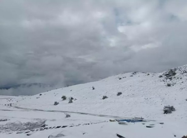 Foto - Mayıs ayında kış yüzünü tekrar gösterdi! 