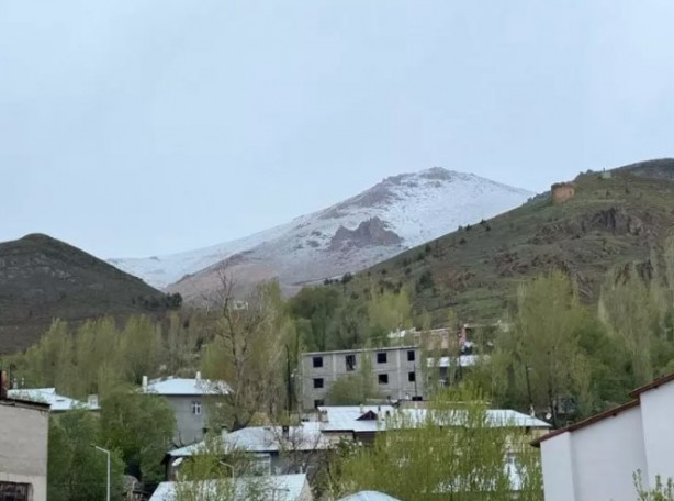 Foto - Mayıs ayında kış yüzünü tekrar gösterdi! 