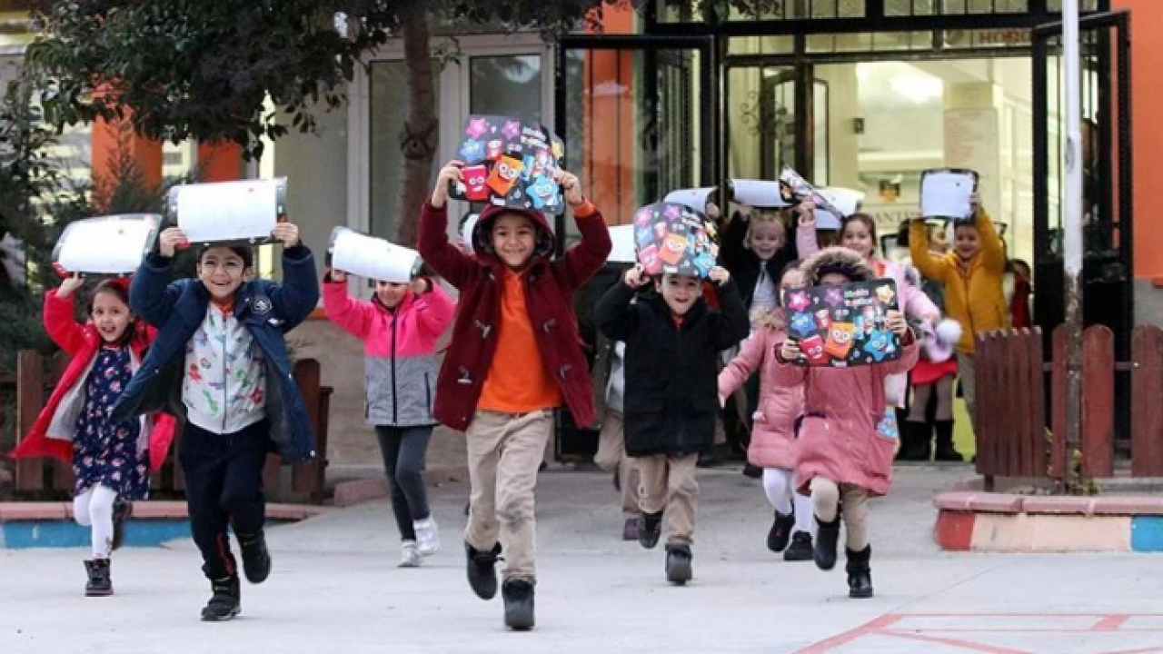 MEB düğmeye bastı! Okula başlama yaşı değişiyor