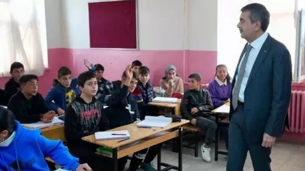 Foto - MEB ve Bakan Yusuf Tekin neden hedefte? CHP neyi örtmeye çalışıyor?