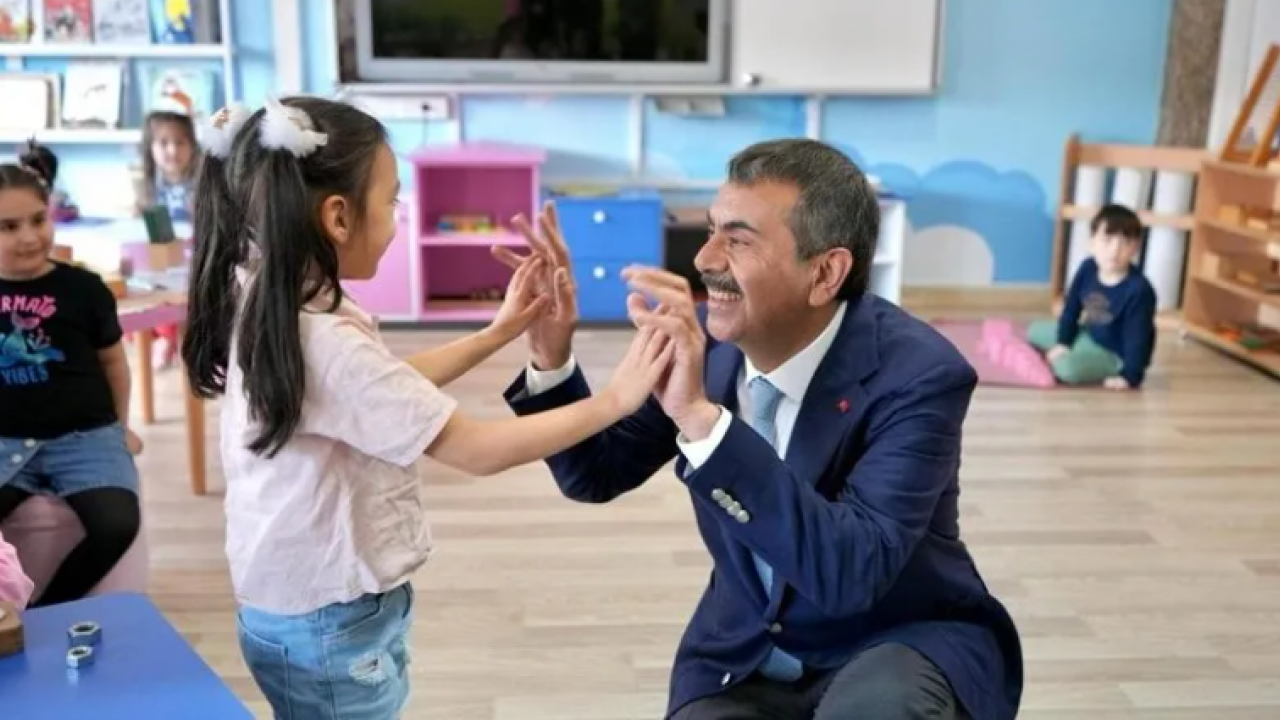 Foto - MEB ve Bakan Yusuf Tekin neden hedefte? CHP neyi örtmeye çalışıyor?