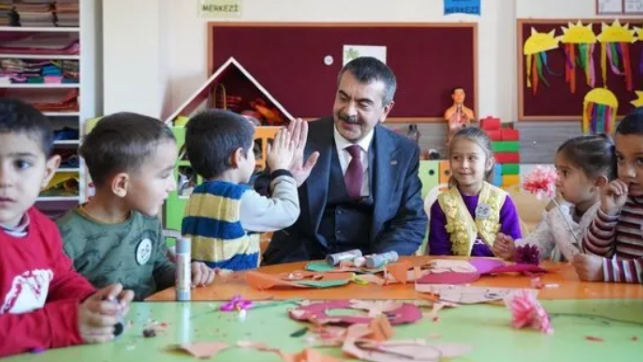 Foto - MEB ve Bakan Yusuf Tekin neden hedefte? CHP neyi örtmeye çalışıyor?