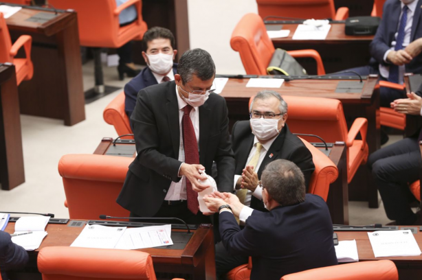 Foto - Meclis için günde 6 bin maske