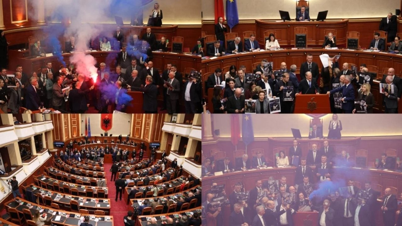 Meclis’te büyük gerginlik! Sis bombası kullanıldı, meşaleler yakıldı 