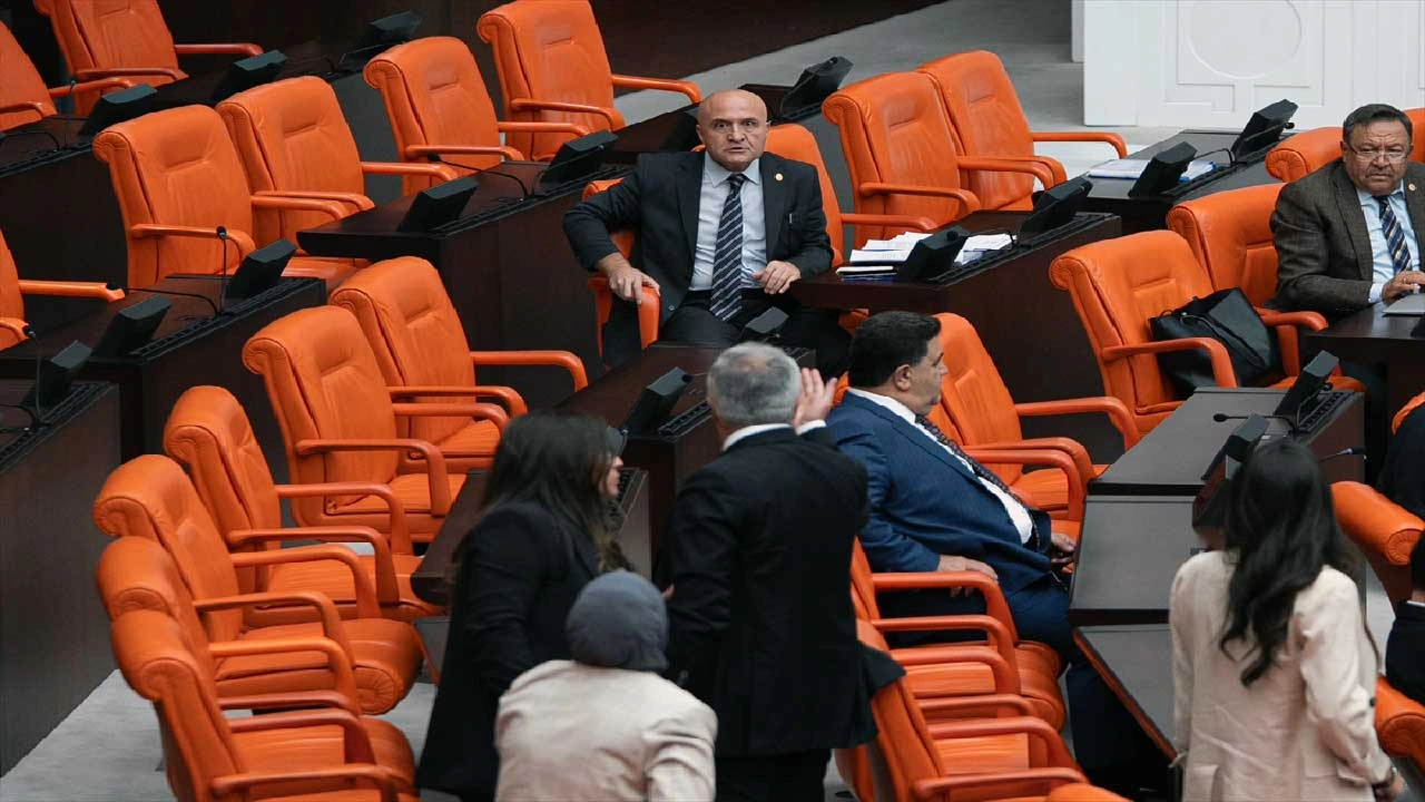 Foto - Meclis'te gerginlik! İYİ Parti ve DEM'liler arasında tartışma