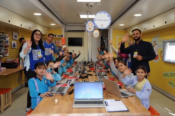 Foto - MediaMarkt 24 bin çocuğa umut olacak