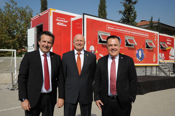 Foto - MediaMarkt 24 bin çocuğa umut olacak