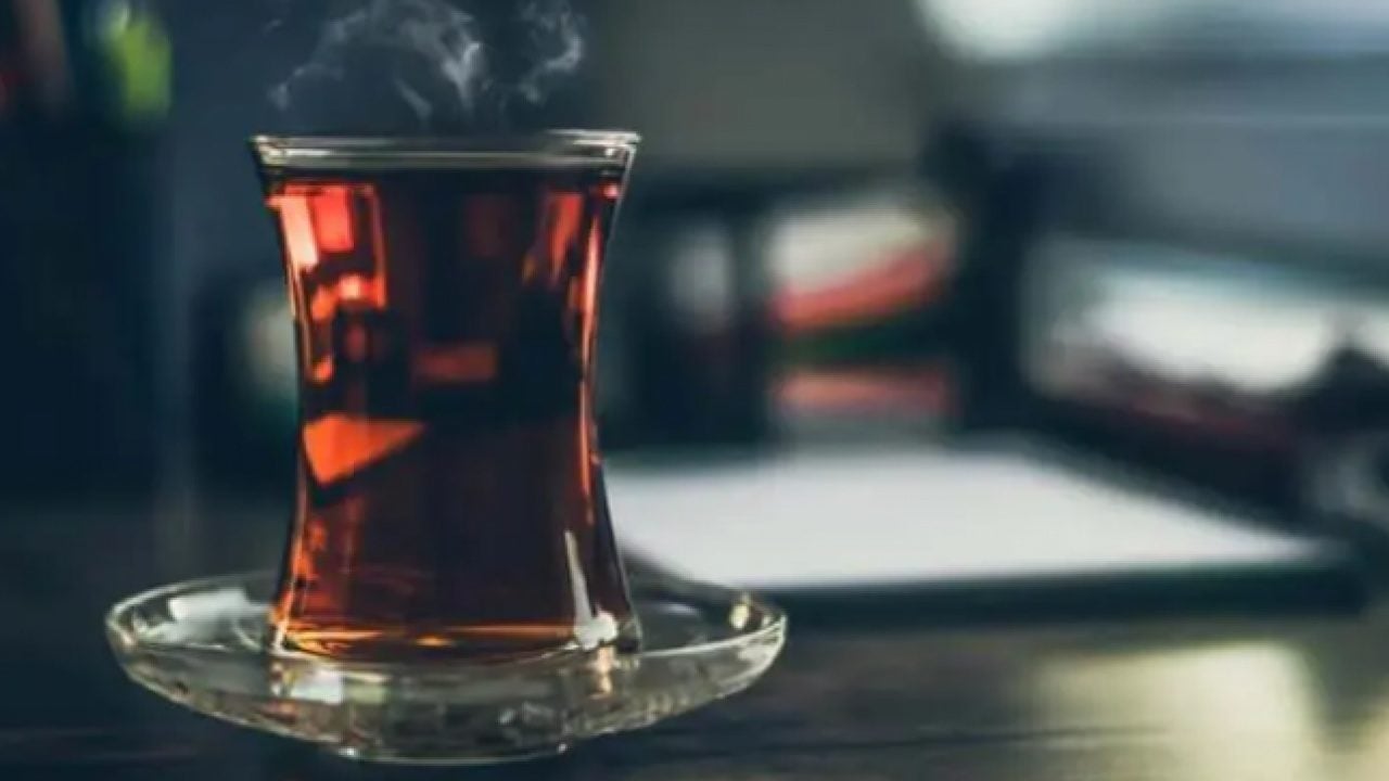 Foto - Meğer büyük hata yapıyormuşuz: Çayı böyle içenler dikkat!