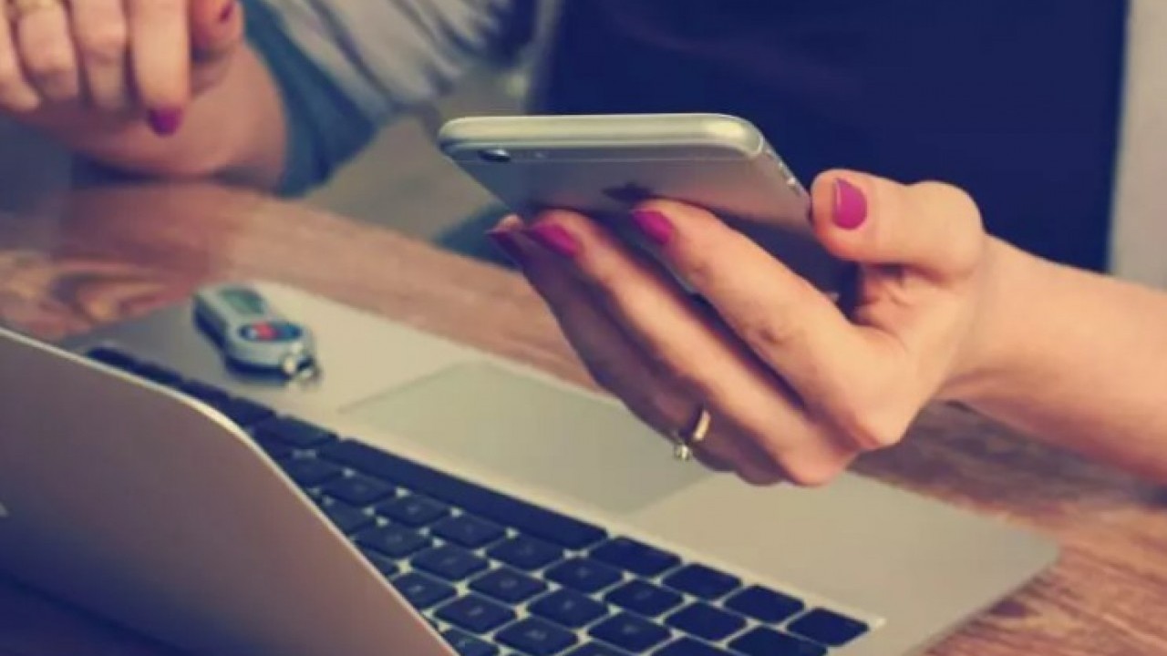 Foto - Meğer ekran görüntüsü toplamış: Bu uygulamayı hemen silin!