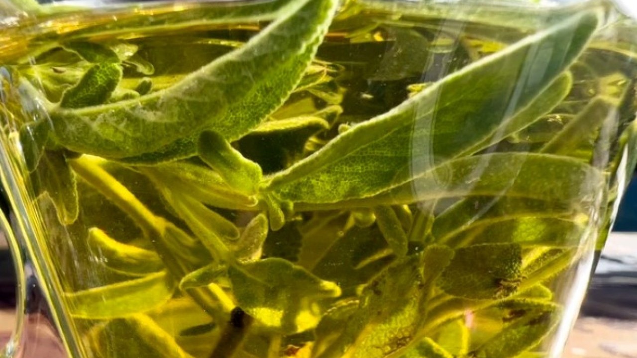 Foto - Meğer hepsinin yayrarı farklıymış: İşte çayın rengine göre şifa haritası! 