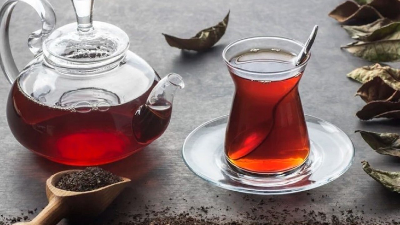 Foto - Meğer hepsinin yayrarı farklıymış: İşte çayın rengine göre şifa haritası! 