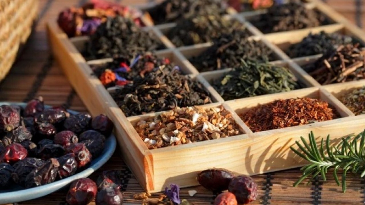 Foto - Meğer hepsinin yayrarı farklıymış: İşte çayın rengine göre şifa haritası! 