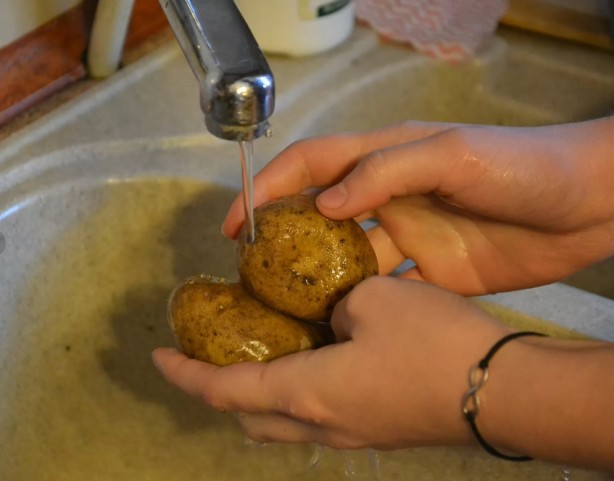 Foto - Meğer patatesi çok yanlış pişiriyormuşuz! Haşlama işte böyle yapılır