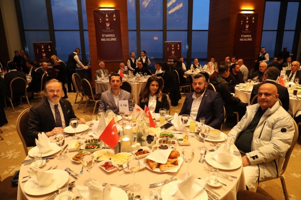 Foto - Mehmet Büyükekşi rezil olmamak için öyle bir şey yapmış ki... Tepkiler dinmiyor