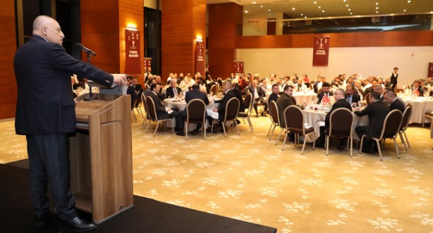 Foto - Mehmet Büyükekşi rezil olmamak için öyle bir şey yapmış ki... Tepkiler dinmiyor