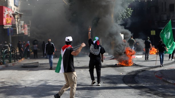Foto - Mehmet Metiner’i hiç böyle görmediniz! Açtı ağzını yumdu gözünü! Şu ikiyüzlülüğe bakın şu ikiyüzlülüğe