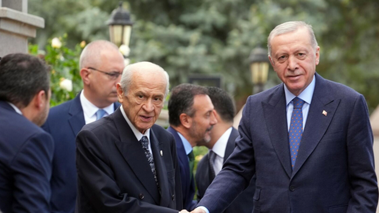 Foto - Mehmet Uçum’dan çarpıcı terör çıkışı! Çağrı üzerinden mesajı verdi...