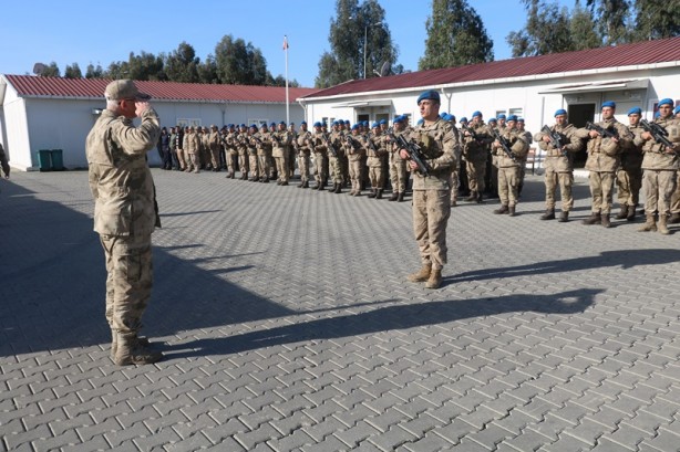 Foto - Mehmetçik deprem bölgesinde görevini tamamladı! Dualarla uğurlandılar