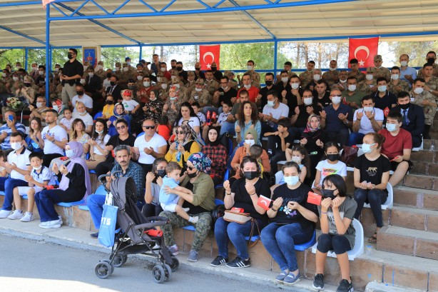 Foto - Mehmetçik dualarla sınır ötesine uğurlandı