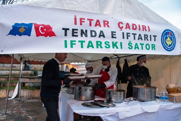 Foto - Mehmetçik Kosova'da iftar programı düzenledi