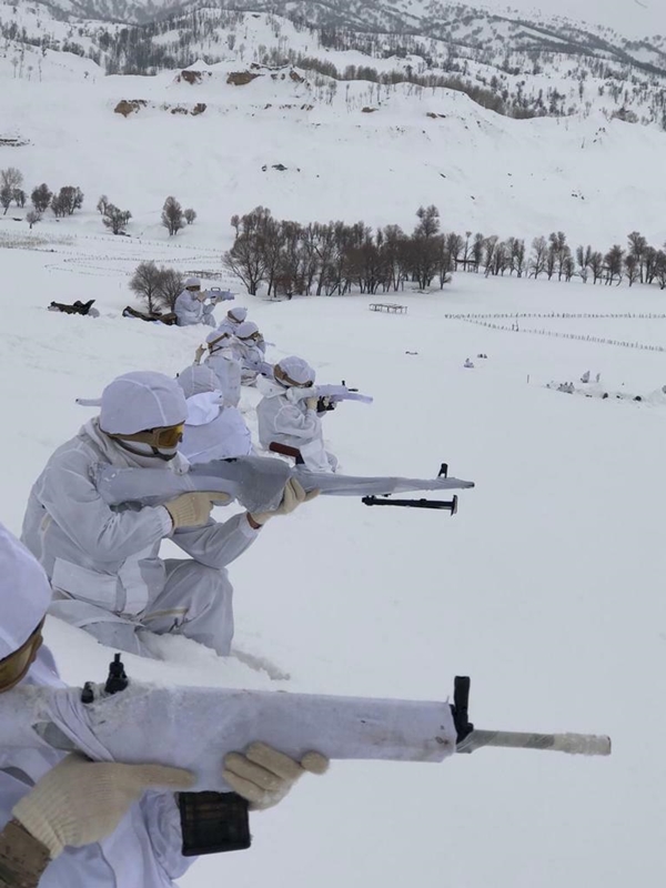 Foto - Mehmetçik sahaya indi... Hainler kıskaca alındı
