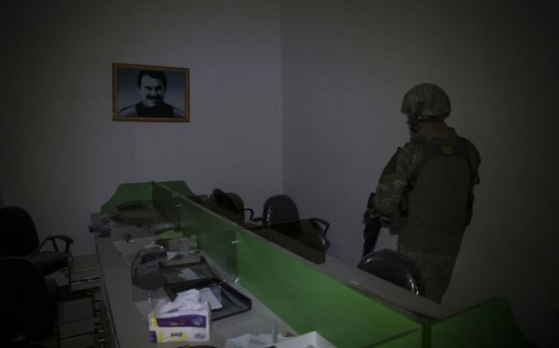 Foto - Mehmetçik terör örgütünün karargahını buldu