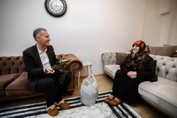 Foto - Mehmetçik'e çorap ören Melek teyzeye jandarmadan teşekkür