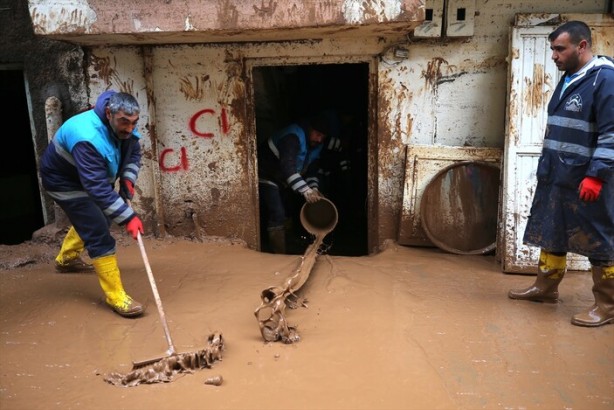 Foto - Mehmetçik Şanlıurfa'da yaraları sarıyor