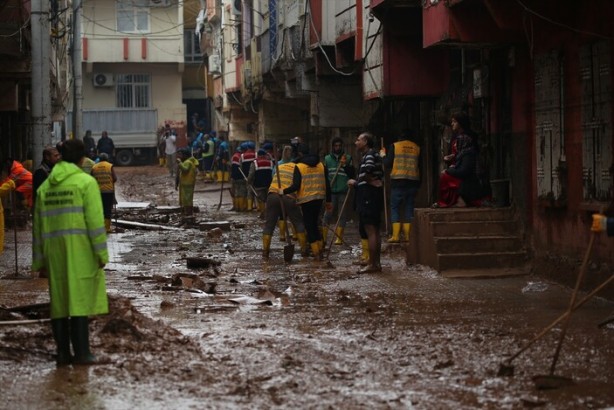 Foto - Mehmetçik Şanlıurfa'da yaraları sarıyor