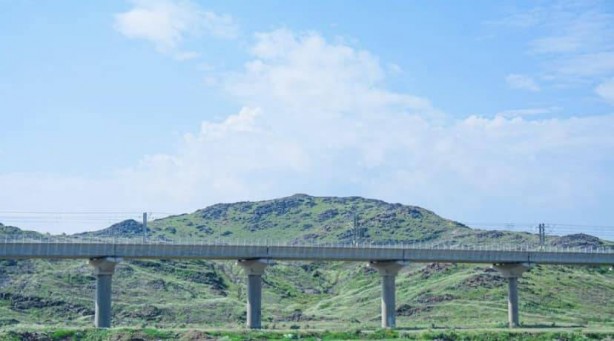 Foto - Mekke'deki dağların yeşile bürünmesi Kıyamet alameti mi? O hadis akıllara geldi... Bilim insanlarından şok açıklama