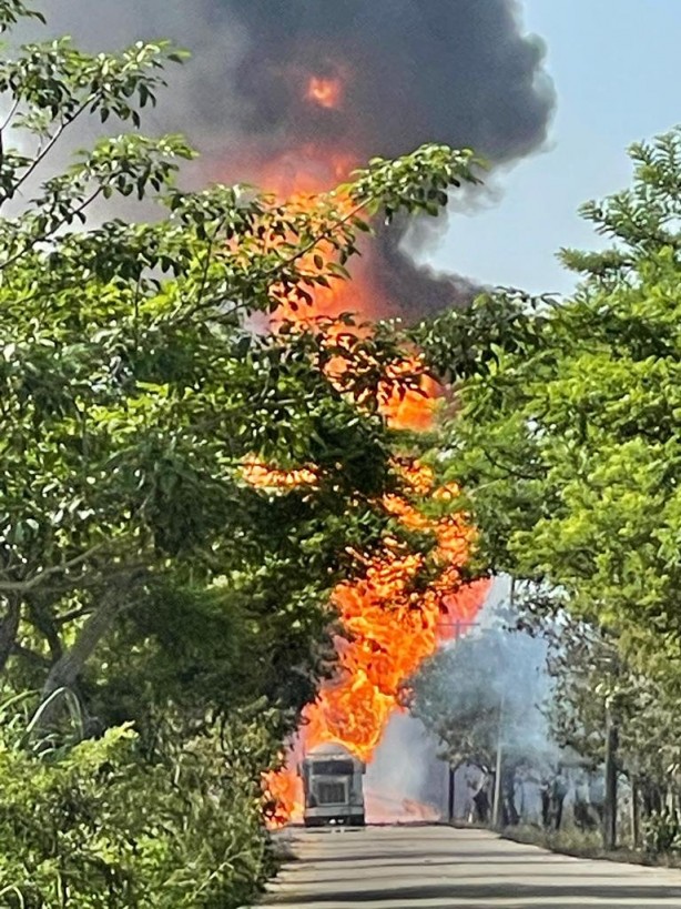 Foto - Meksika’daki doğal gaz boru hattında çıkan yangında 1 kişi öldü