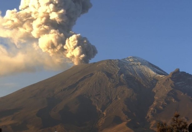 Foto - Meksika’daki yanardağda patlamalar! Tatil kararı