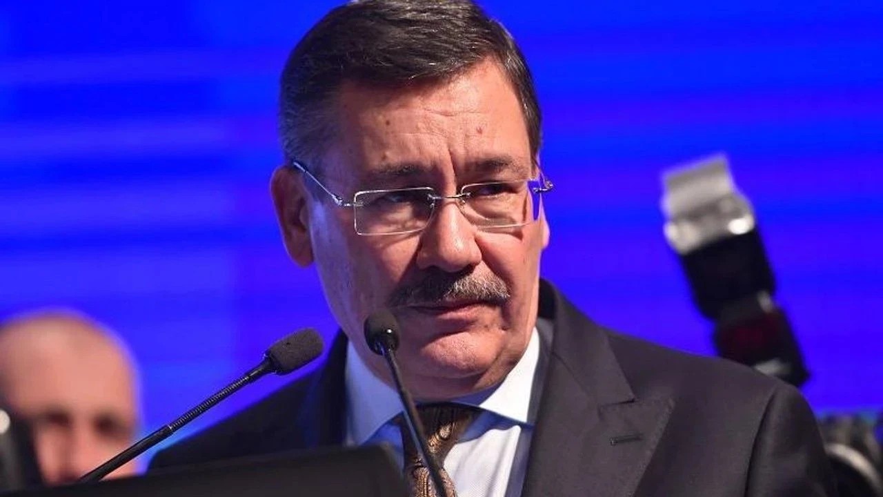 Melih Gökçek 'bomba haber' diyerek söze başladı! 'Görevden alındılar' diyerek duyurdu