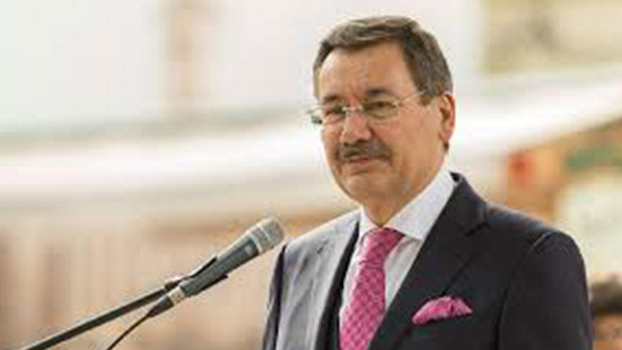 Foto - Melih Gökçek 'kaybettim' diyerek Türkiye'ye duyurdu: Yaşadığım evden çıkacağım