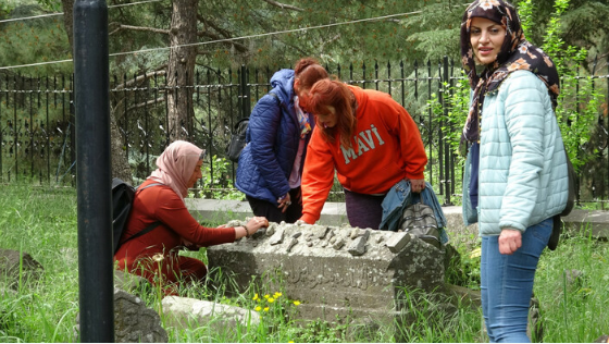 Foto - Melik Gazi Türbesi’nin gizemi turistleri kendisine çekiyor! Mezarın üzerine konan taş düşmezse…
