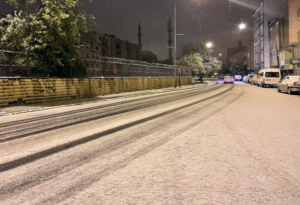 Foto - Memlekete merkezlere yılın ilk karı düştü