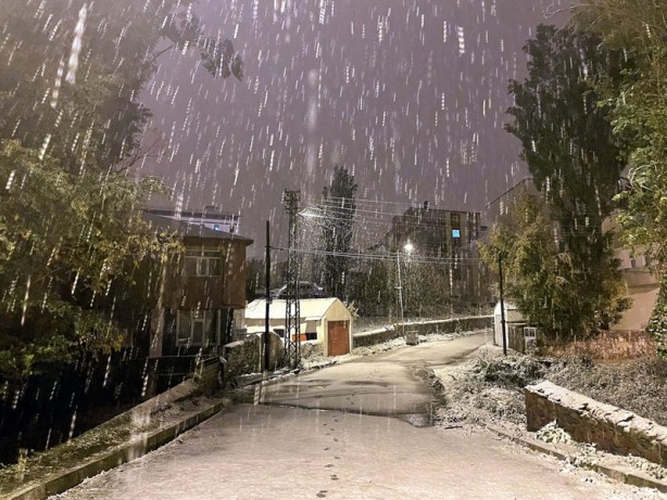 Foto - Memlekete merkezlere yılın ilk karı düştü
